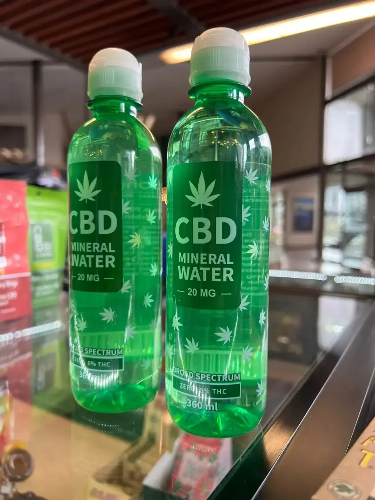 Renacer - Agua Mineral con CBD